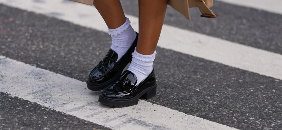 These 6 Outfits Are a Master Class in How to Style Chunky Loafers