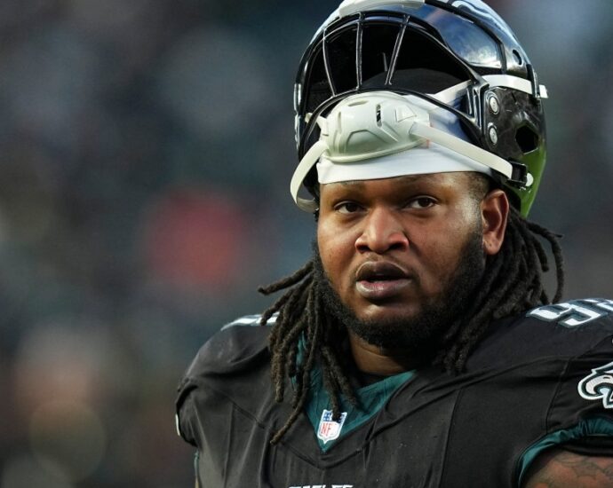 Jalen Carter added to Eagles injury report ahead of Commanders game