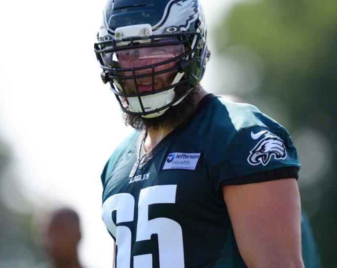 Eagles-49ers Final Injury Report: Lane Johnson questionable