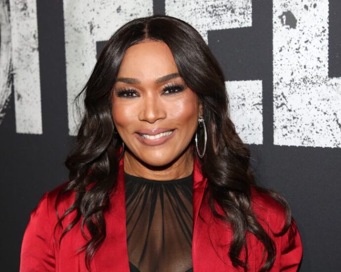 Angela Bassett To Receive Excellence In The Arts Award At ABFF Honors