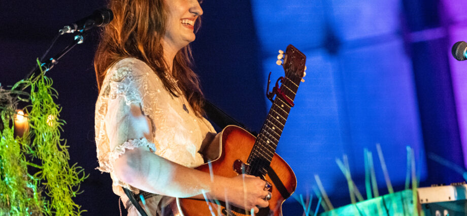 Madison Cunningham performed at St. Mark’s Cathedral on January 10, 2026