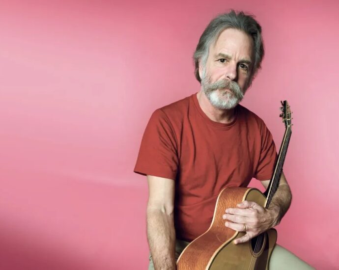 Remembering Bob Weir (and His Distinctive Approach to Guitar)