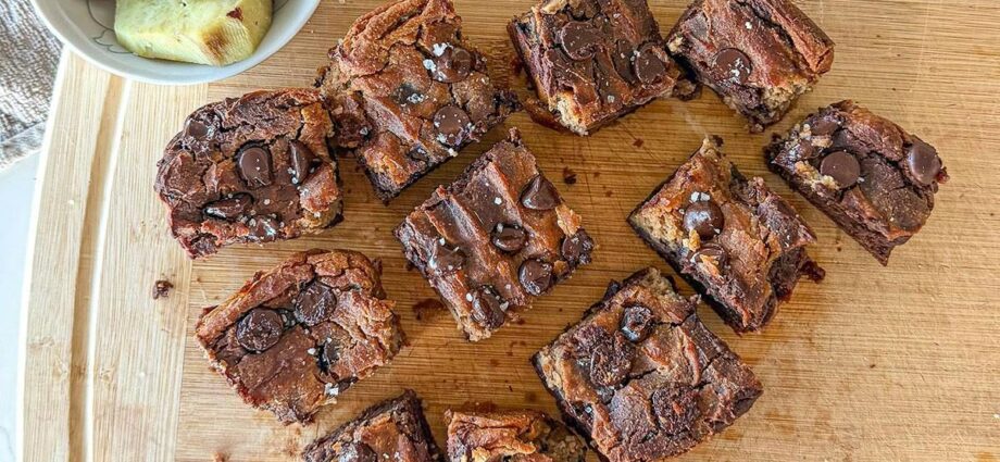 Tam To’s Fudgy Sweet Potato Brookies