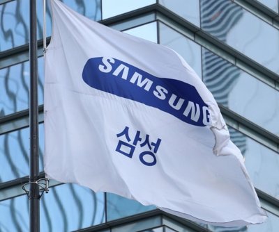 [Editorial] Korea’s semiconductor boom exposes risky one-engine economy