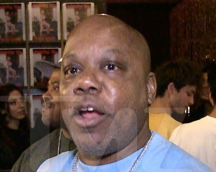 Too $hort Says Rappers Should Keep Politics to Themselves