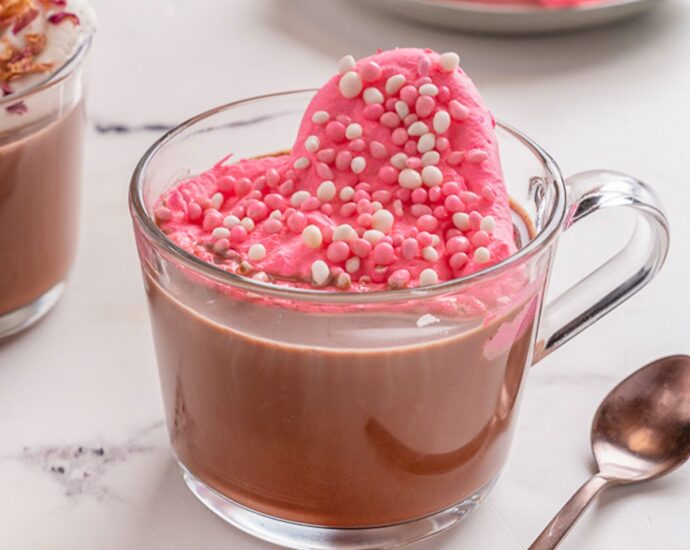 How to Make Frozen Whipped Cream Heart Toppers for Valentine’s Hot Cocoa