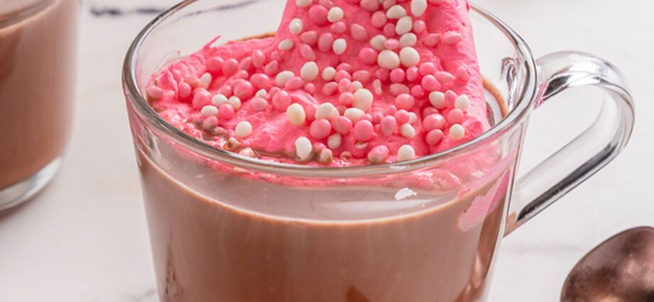How to Make Frozen Whipped Cream Heart Toppers for Valentine’s Hot Cocoa