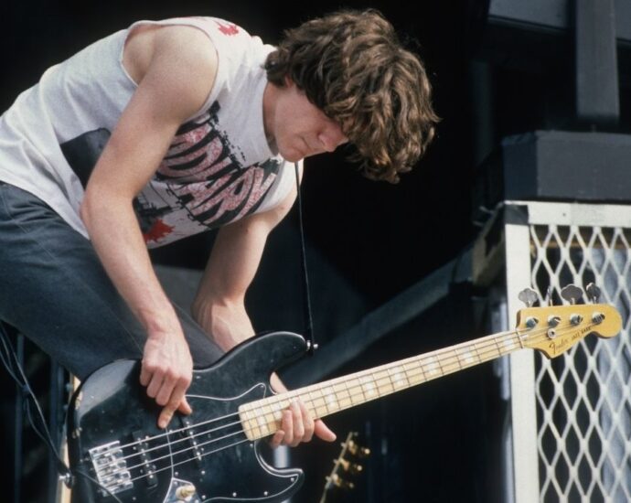 “My tech said, ‘This bass looks tiny on you.’ I lowered the strap so it would look cooler. You have to throw your whole body into it”: Bought from grunge icons and stolen before Soundgarden reunited – the story of Ben Shepherd’s 1972 Fender Jazz Bass