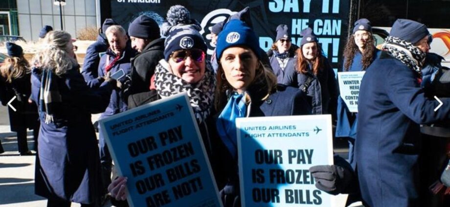 United Airlines Hides $1 Billion In Unpaid Crew Cost, Labor Leader Says