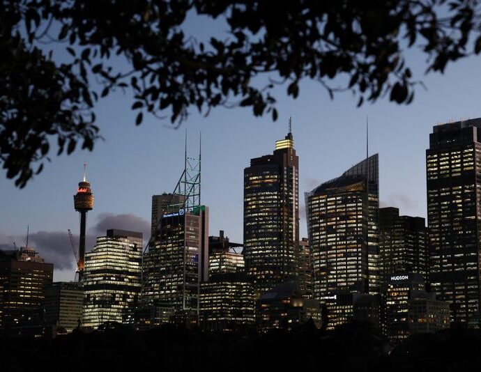 Australia economy picks up speed in Q4, stretches supply