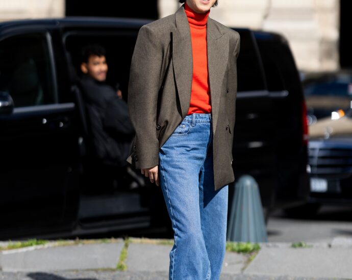 How to Wear a Blazer with Jeans in 2026, Per Fashion Pros