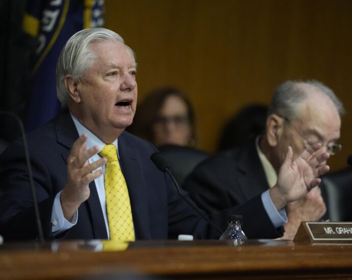 Dems, GOP tee up new debate on major changes to Social Security