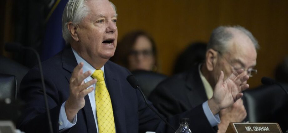 Dems, GOP tee up new debate on major changes to Social Security