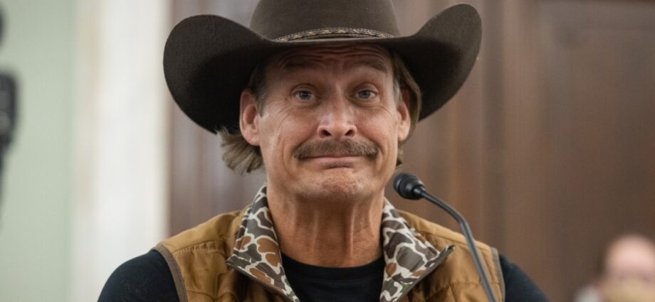 Pete Hegseth Thanks Kid Rock While Lifting Helicopter Pilots’ Suspensions Over Fly-by at Musician’s Home