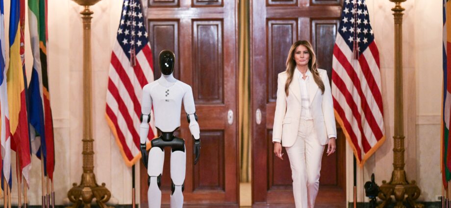 How Melania Trump Reset the Way We Speak About Fashion in Politics