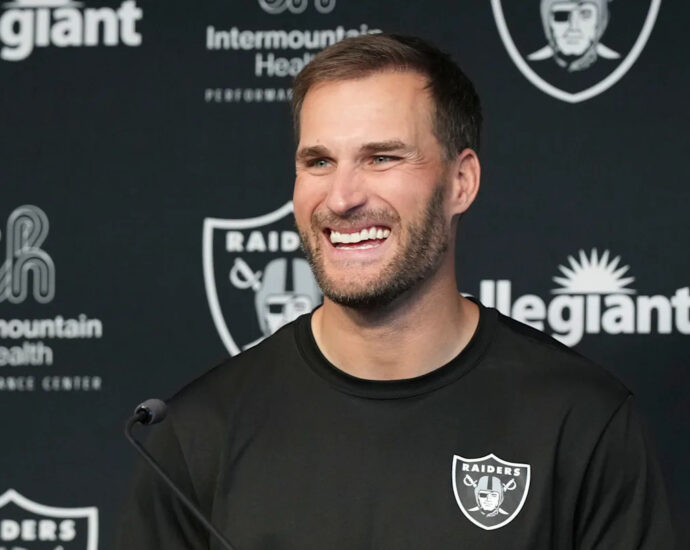 Kirk Cousins on potential QB battle with Fernando Mendoza: 'Best player needs to play'