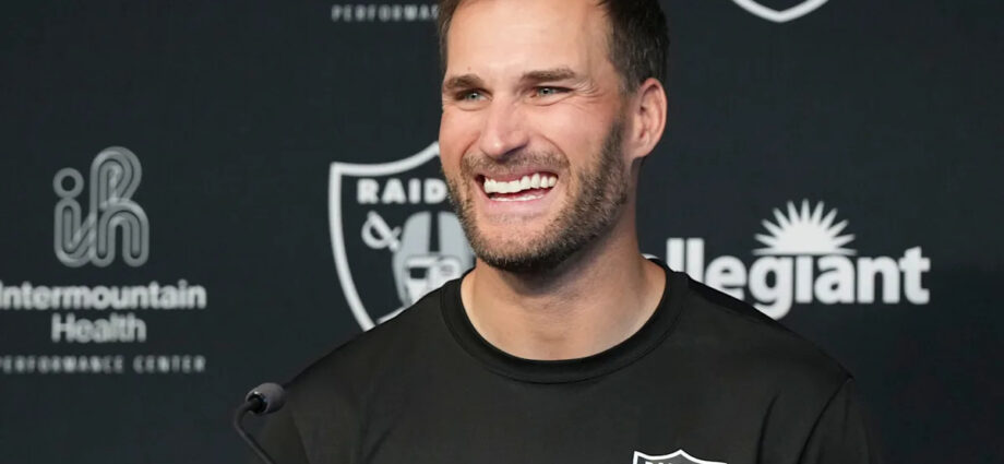 Kirk Cousins on potential QB battle with Fernando Mendoza: 'Best player needs to play'