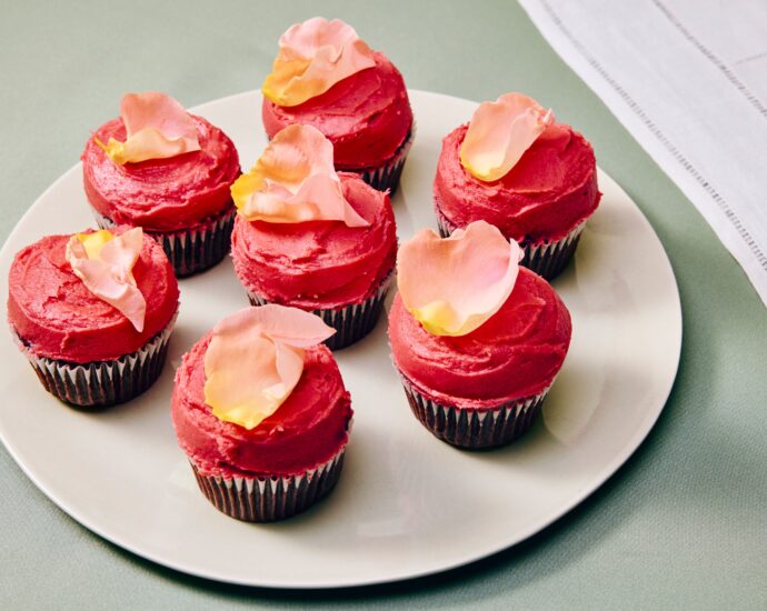Earl Grey–Chocolate Cupcakes With Blackberry Frosting