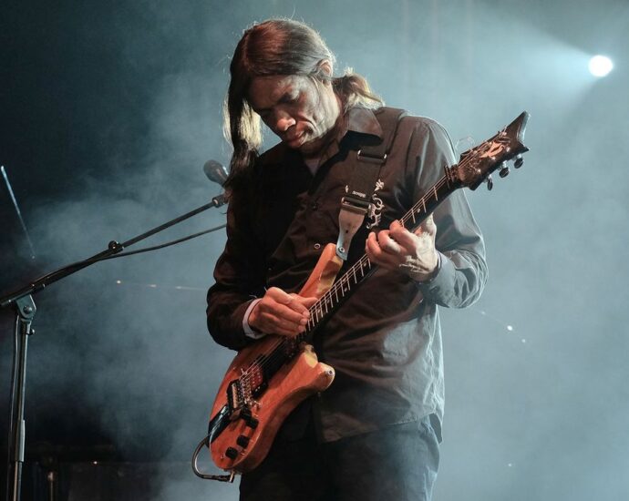 “I’ll find an hour-long Swedish massage video and turn off the sound”: Why tapping genius Stanley Jordan practices guitar by soundtracking massages on YouTube