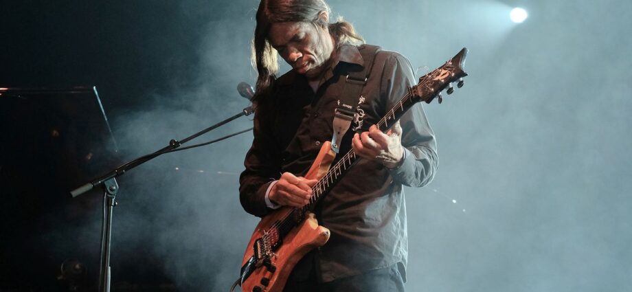 “I’ll find an hour-long Swedish massage video and turn off the sound”: Why tapping genius Stanley Jordan practices guitar by soundtracking massages on YouTube