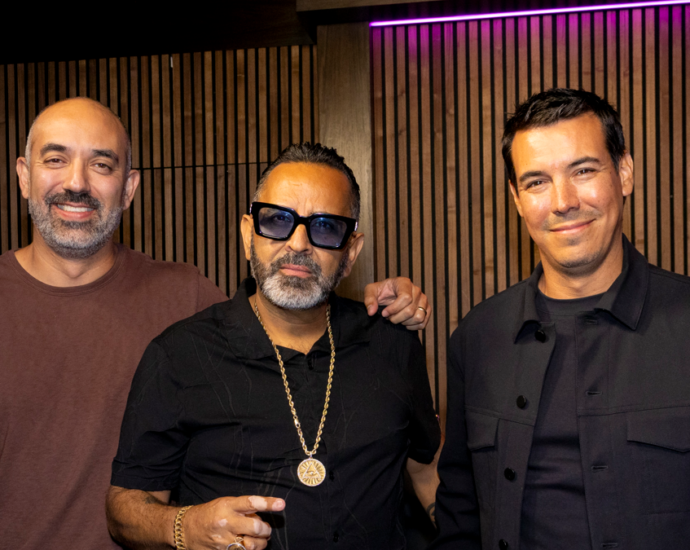 Warner Music Group Announces Strategic Investment and Partnership with TuStreams