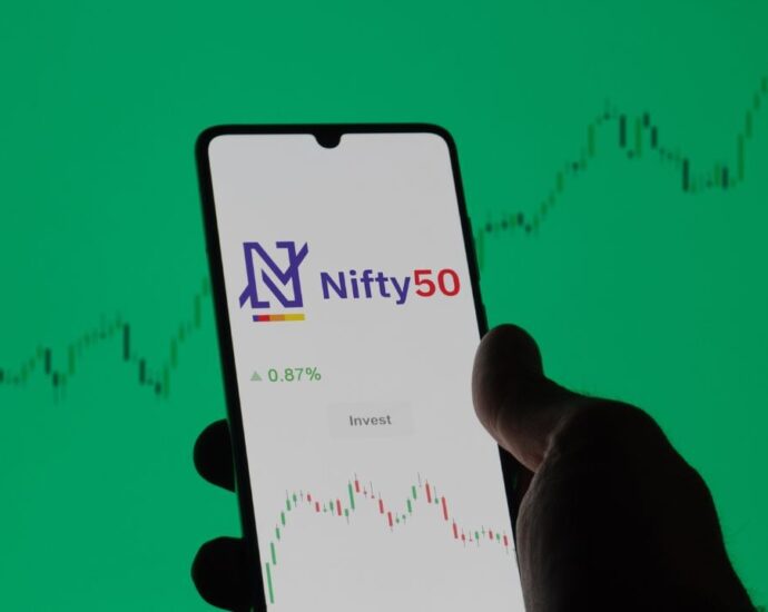 Nifty can rally another 900 points if it breaks decisively above this level, CLSA chartist projects