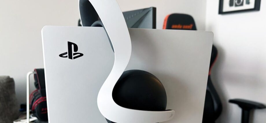 Sony will require age checks in the UK and Ireland to access PlayStation communication features