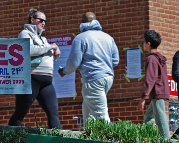 The key areas to watch in Virginia tonight as voters weigh Democrats’ redistricting plan: From the Politics Desk