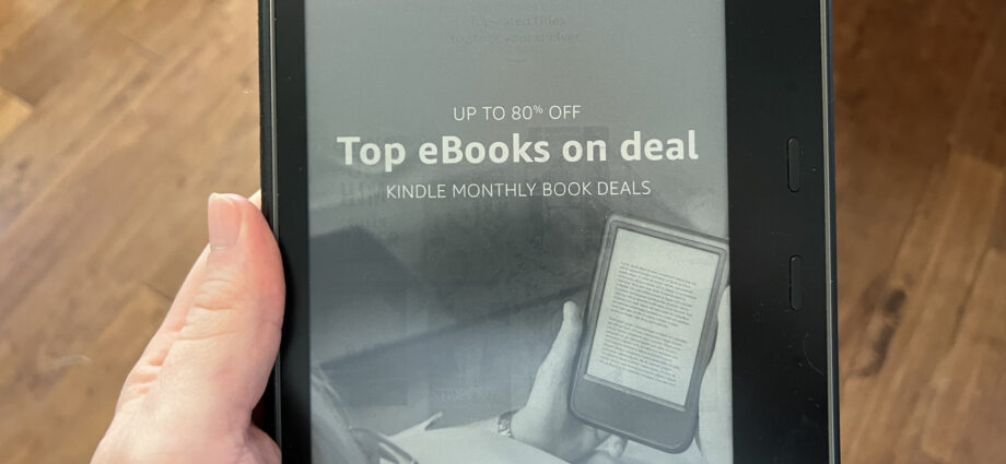 3 Kindle Alternatives That Still Have Buttons To Turn Pages