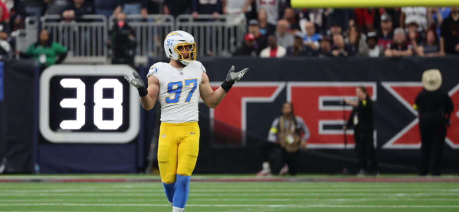 One More OLB Addition Makes Sense for the Vikings