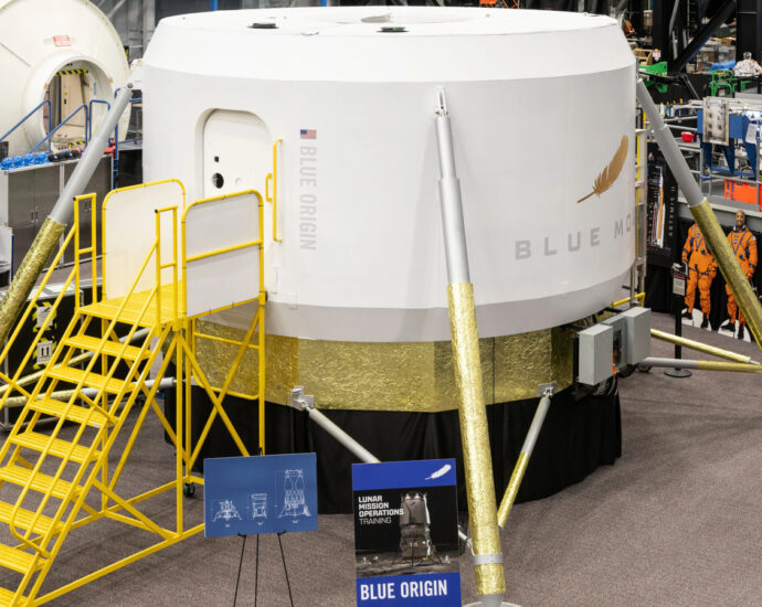 NASA is set to begin training with a prototype of Blue Origin’s crew moon lander