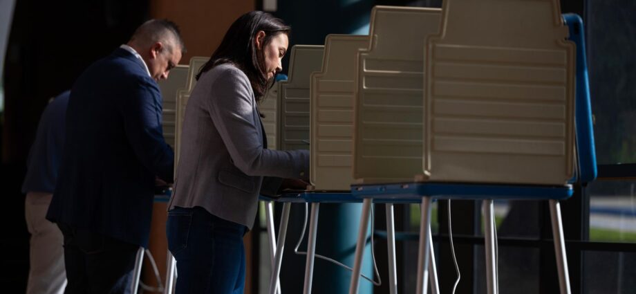 Nebraska Democrats clash in U.S. House primary for the state’s ‘blue dot’ district