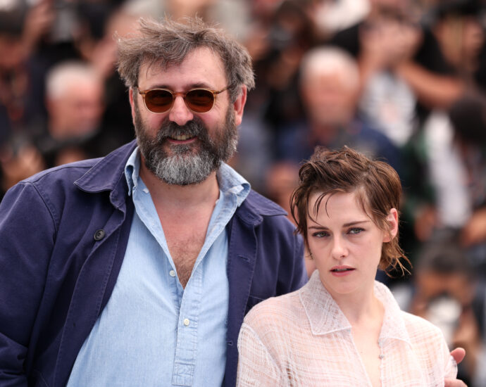 Kristen Stewart and ‘Full Phil’ Cast Get Lively 5-Minute Cannes Ovation Despite Mixed Response to Quentin Dupieux’s Absurd Comedy