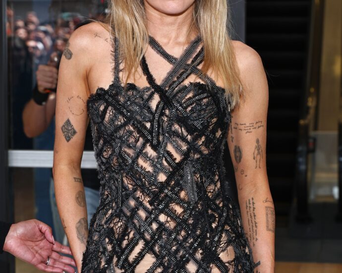 Miley Cyrus borrows Heidi Klum’s decade-old Versace dress for Hollywood Walk of Fame Star ceremony