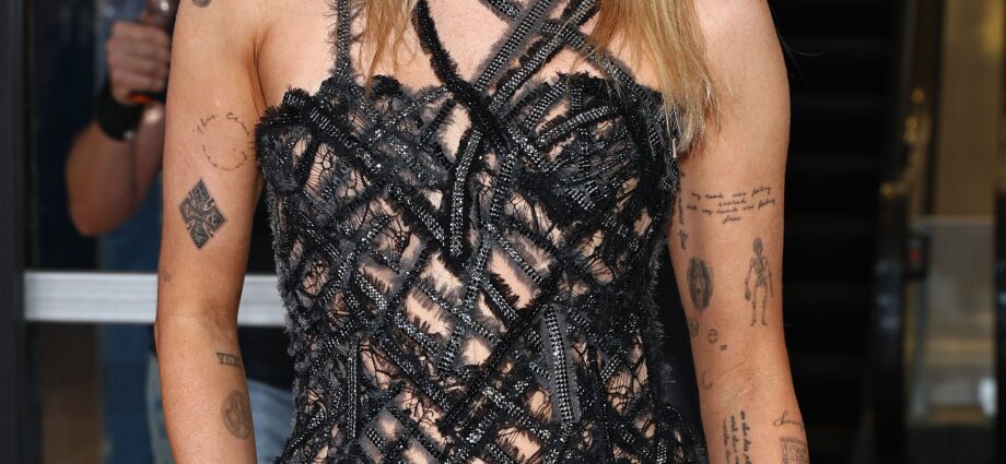 Miley Cyrus borrows Heidi Klum’s decade-old Versace dress for Hollywood Walk of Fame Star ceremony