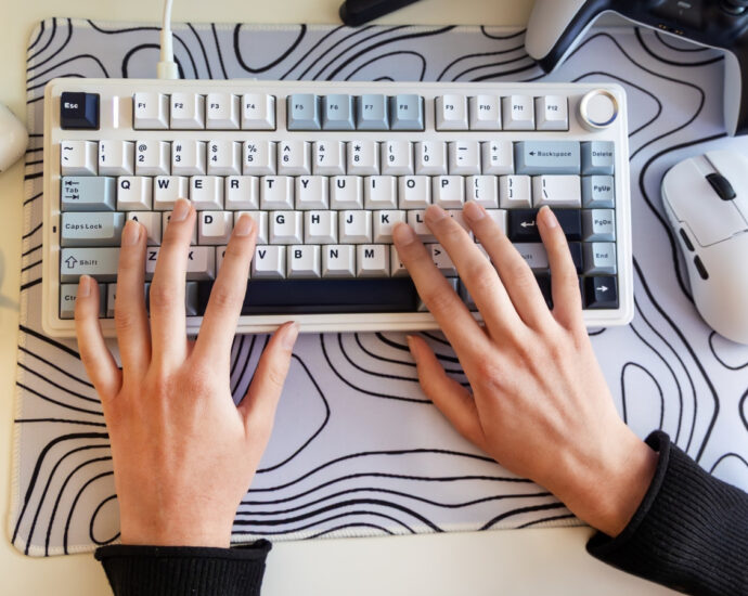 You’ve Been Using The Wrong Size Mouse Pad For Way Too Long