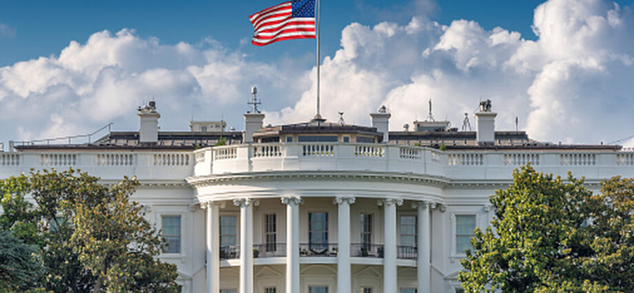The White House is reportedly forcing its official app onto all government employee phones