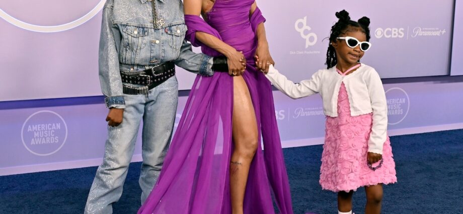 AMAs 2026: Teyana Taylor, Daughter Junie Rate Fashion