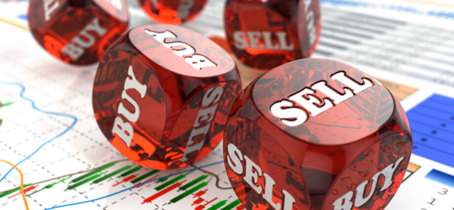 The S&P 500 climbs for a 9th straight day — but the ‘breadth paradox’ is sending a rare warning