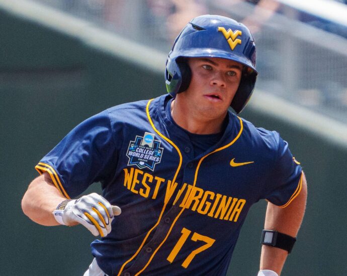 Updated College World Series bracket: Who does West Virginia play next?