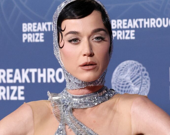 Katy Perry Calls Out Exes John Mayer, Orlando Bloom, Diplo at Concert