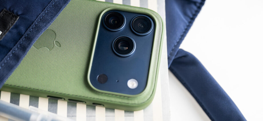 Why Do Some Smartphones Have Multiple Camera Lenses?