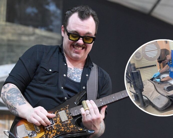 “He spent 20 minutes ripping out all of the padding from the case. He was unable to put it back together”: Blues band film TSA agent ruining $380 guitar case during pre-flight inspection