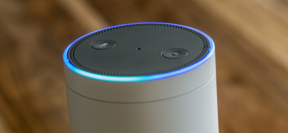 What The LED Colors On Your Amazon Echo Speaker Actually Mean
