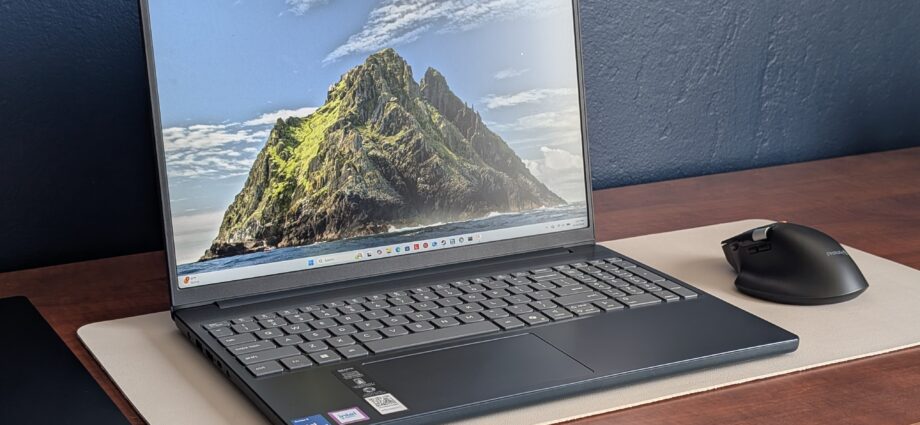 Intel Wildcat is pretty tame: Our first Core 7 350 benchmarks show just modest performance numbers
