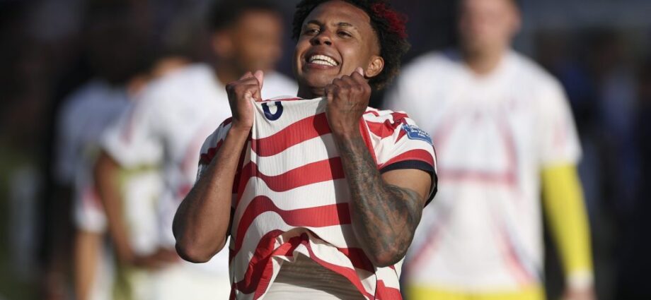 Watch U.S. Men’s Soccer Team Celebrate World Cup Knockout Win With Ella Langley’s ‘Choosin’ Texas’ Sing-Along