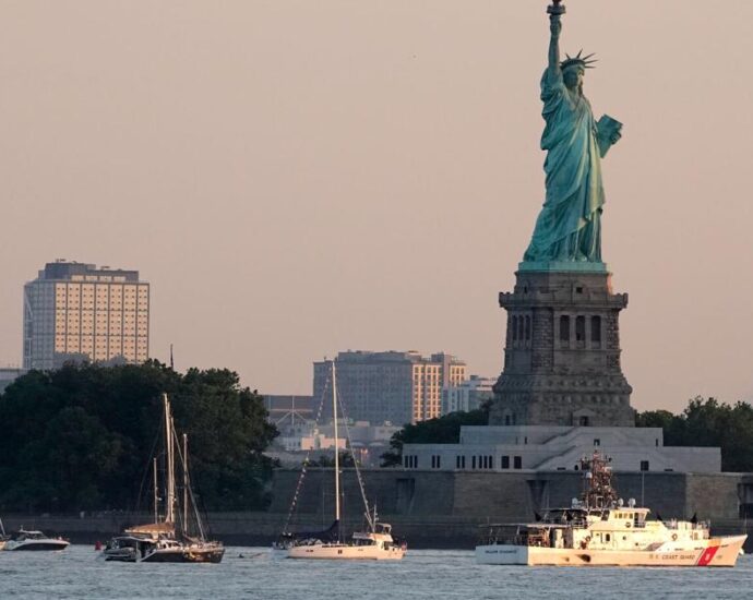 Fireworks, heat and politics: America celebrates its 250th birthday