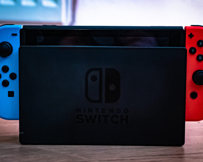 What Does A Flashing Green Light Mean On Your Nintendo Switch Dock?