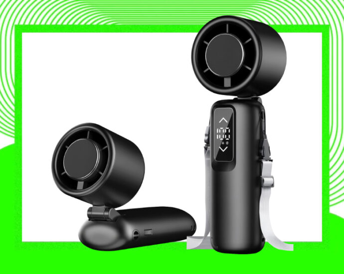 Music Fans Say Amazon’s $12 Portable Fan Helps Them Stay Cool at Concerts and Outdoor Events