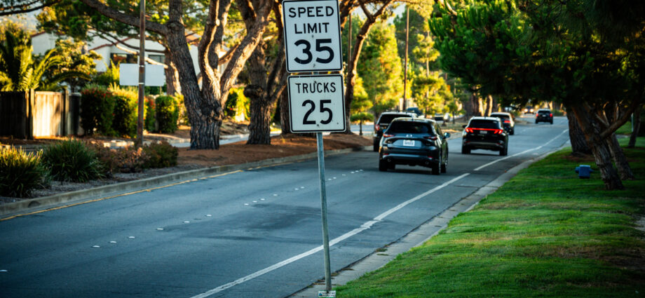 Why Do Some US Roads Have Two Different Speed Limit Signs?